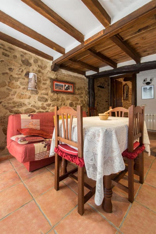Casa Petra Apartment Miranda del Castanar Bagian luar foto